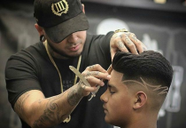 Barber Không Chỉ Là Thợ Cắt Tóc – Đó Là Một Nghệ Sĩ Tạo Hình!